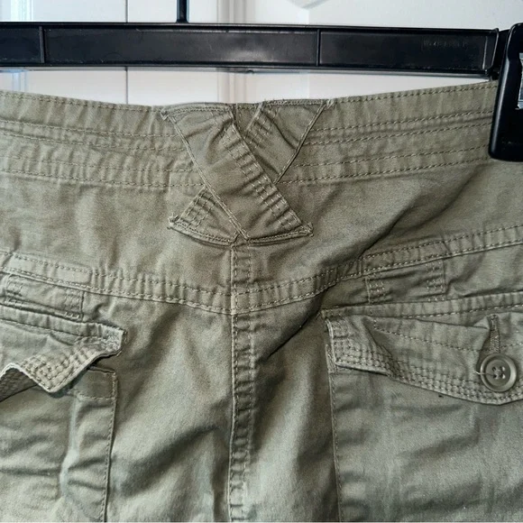 Style & Co. Women’s Olive Green Cargo Capris Size 18W - Picture 7 of 9